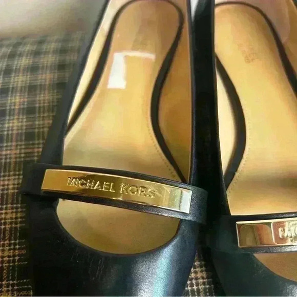 Michael Kors Black Pointed Flats - Picture 4 of 4